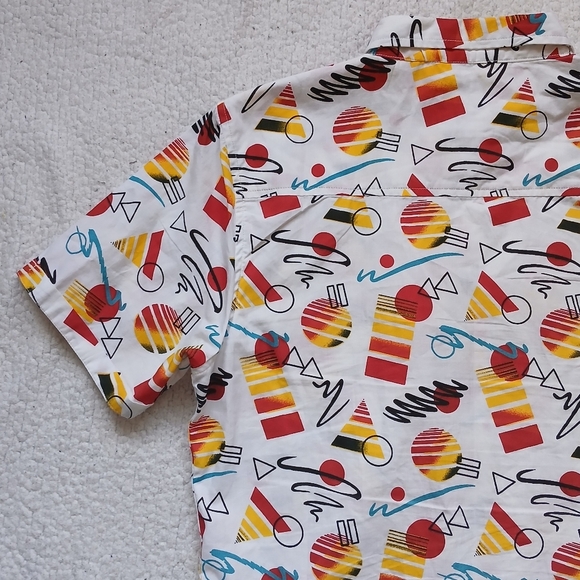 DY JEANS DRYGOODS MENS Medium ABSTRACT SHORT SLEEVE BUTTON UP 100% COTTON - Picture 8 of 8